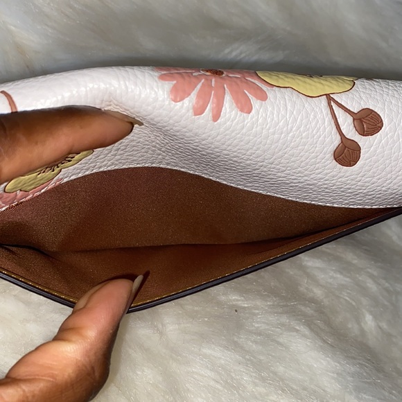 Coach Envelope Clutch Crossbody - Picture 7 of 8